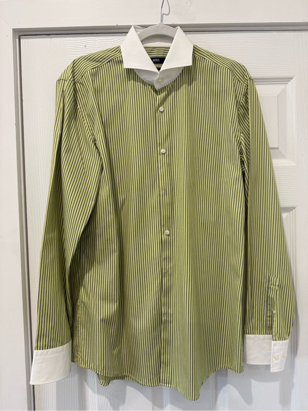 Hugo Boss Slim Fit, Light Green Dress Shirt with White Collar, great condition